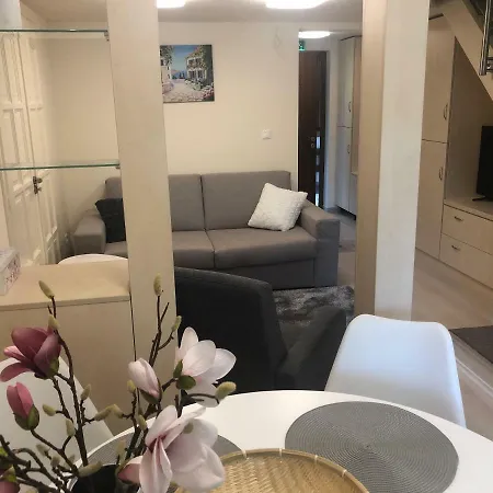 Lejlighedshotel Beachfront Studio Apartman Balatonfůzfő